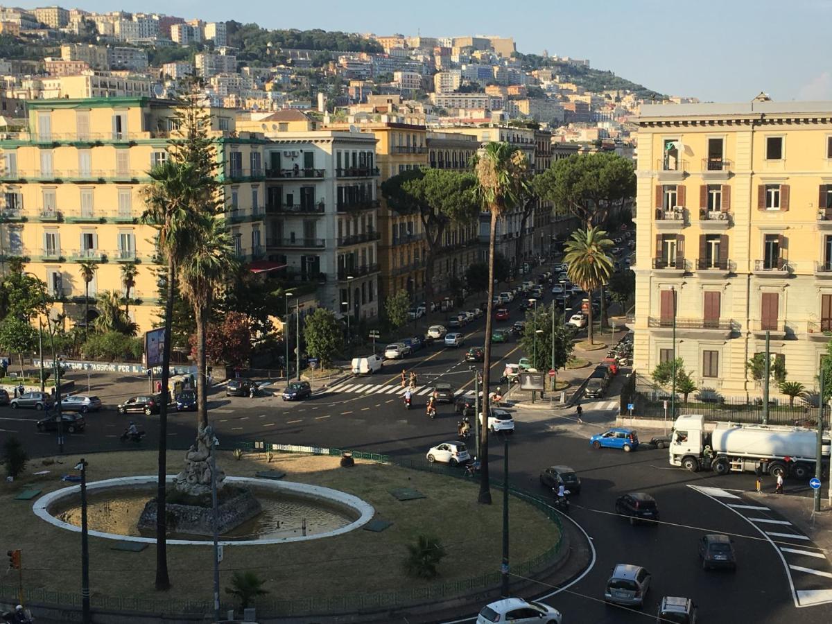 Sun&TheCity Naples Luaran gambar