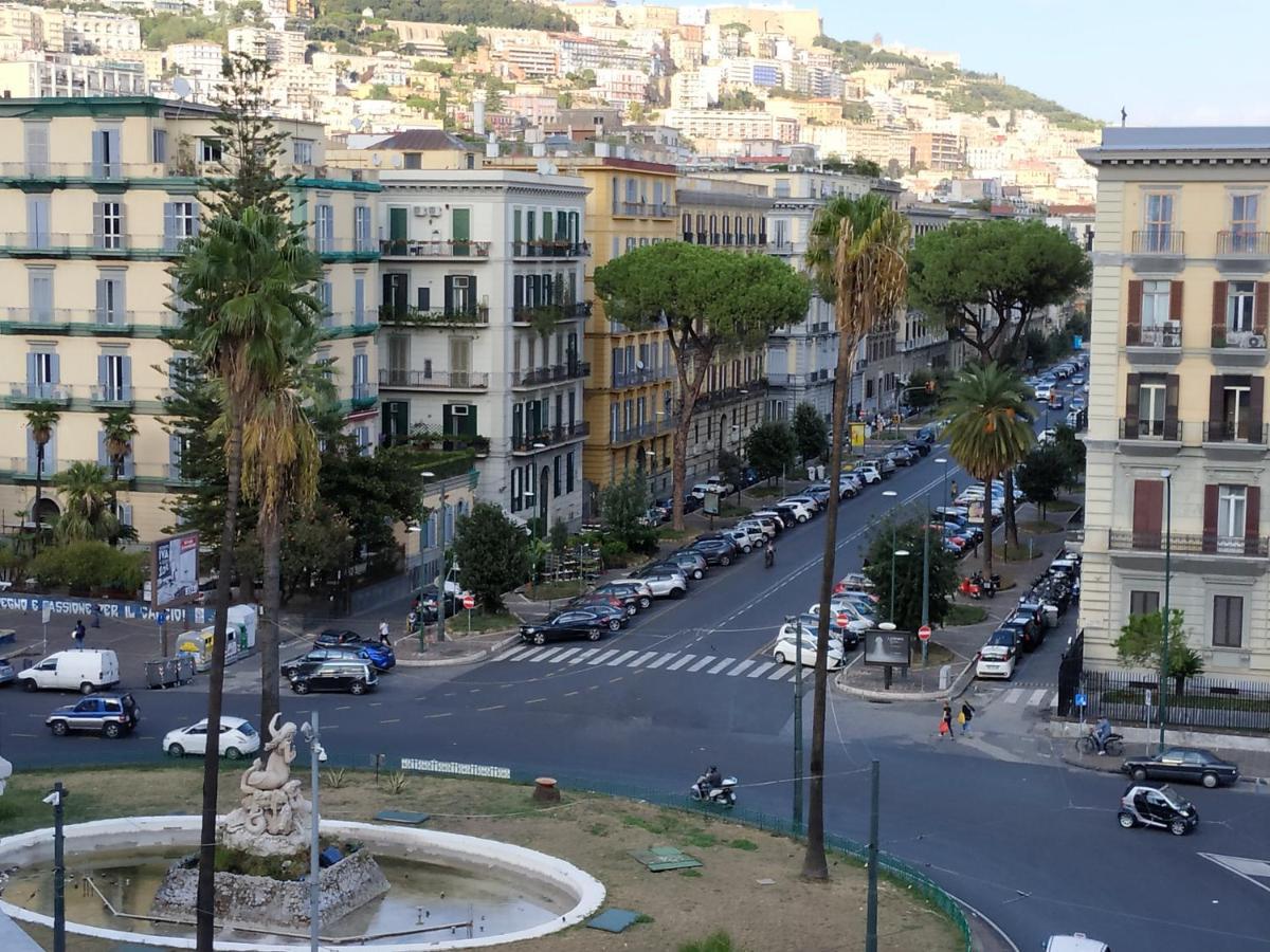 Sun&TheCity Naples Luaran gambar