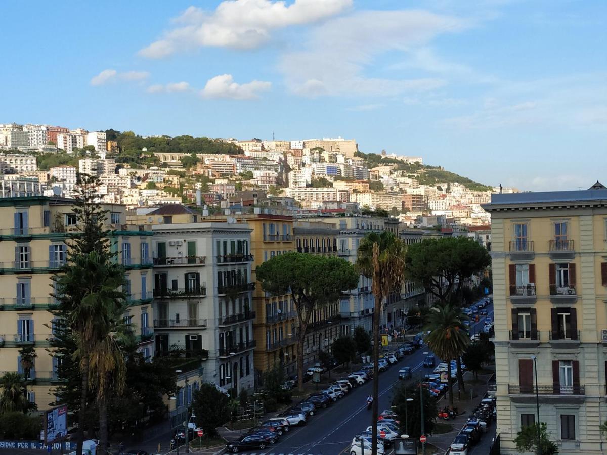 Sun&TheCity Naples Luaran gambar