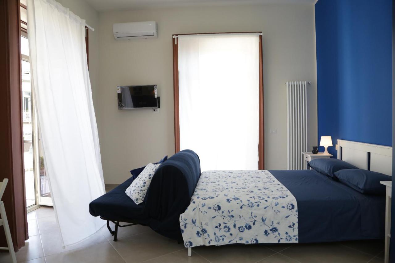 Sun&TheCity Naples Luaran gambar
