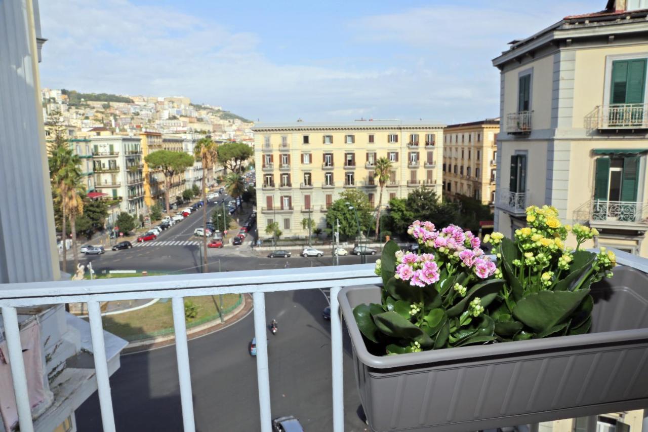Sun&TheCity Naples Luaran gambar