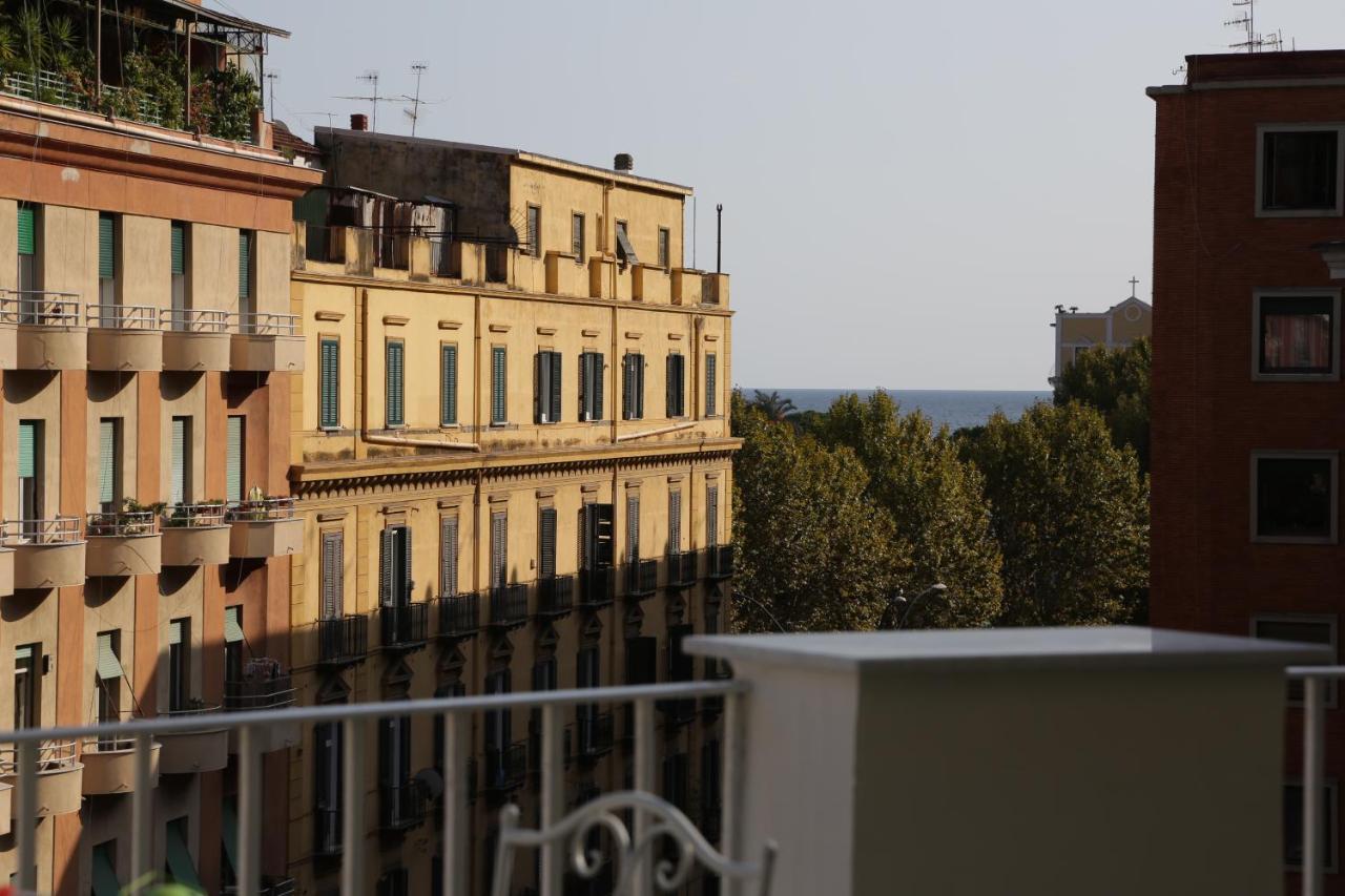 Sun&TheCity Naples Luaran gambar